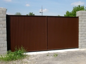 ворота распашные с ручным управлением - пример 11 фото в Кстово