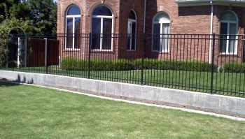 Сварные заборы на ленточном фундаменте 80 метров фото в Кстово