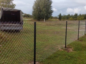 Забор из сетки рабицы в натяг 12 метров фото в Кстово