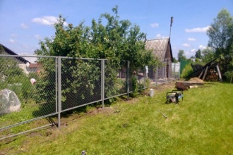 Забор из сетки рабицы в натяг секционный 80 метров фото в Кстово